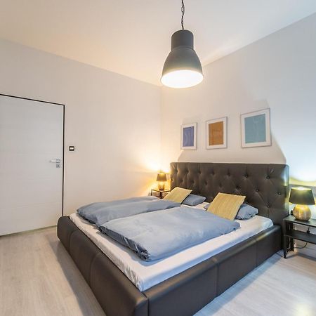 Sunny Central Apartment On Wenceslas Square By Easybnb 布拉格 外观 照片
